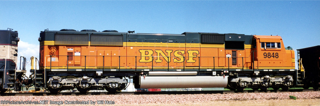 BNSF SD70MAC 9848